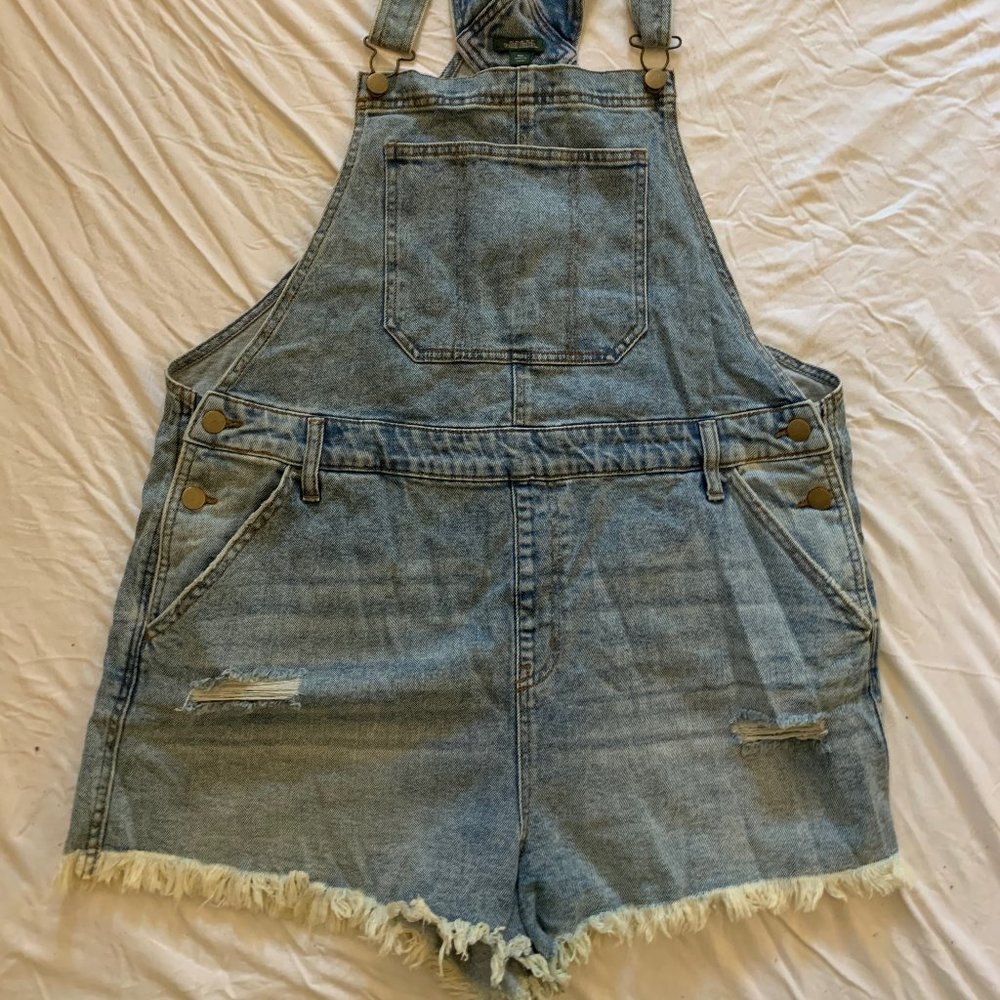 Wild Fable Denim Short Overalls w/ Fray